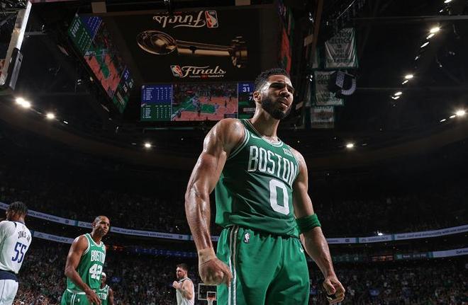 形成比赛中 形成比赛中